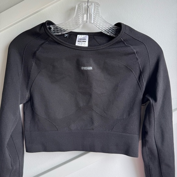 Gym Shark Flex Sports Long Sleeve Crop Top Black/Charcoal
Women's size M - Picture 8 of 11
